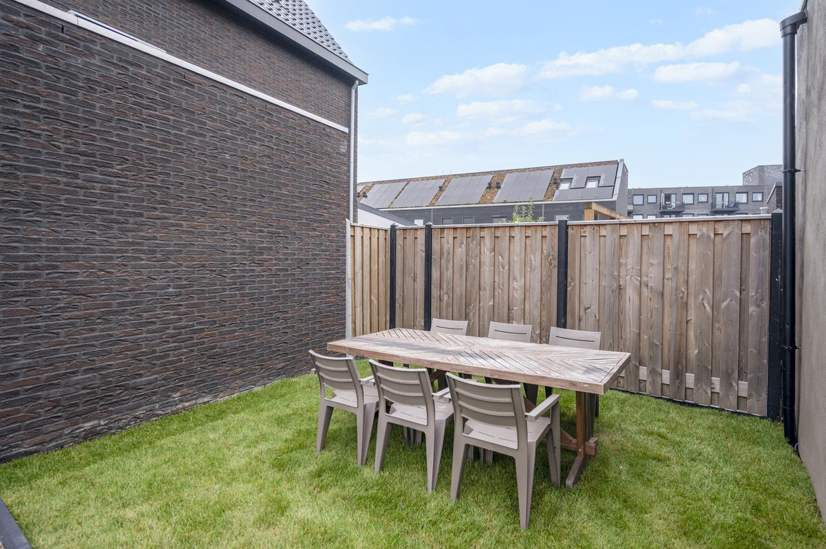 Vrijstaande woning te koop: Rudolf Mössbauerstraat 40, Almere