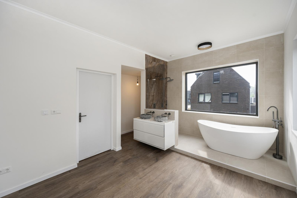 Vrijstaande woning te koop: Rudolf Mössbauerstraat 40, Almere