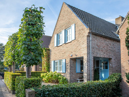 Kerkdwarsstraat 4