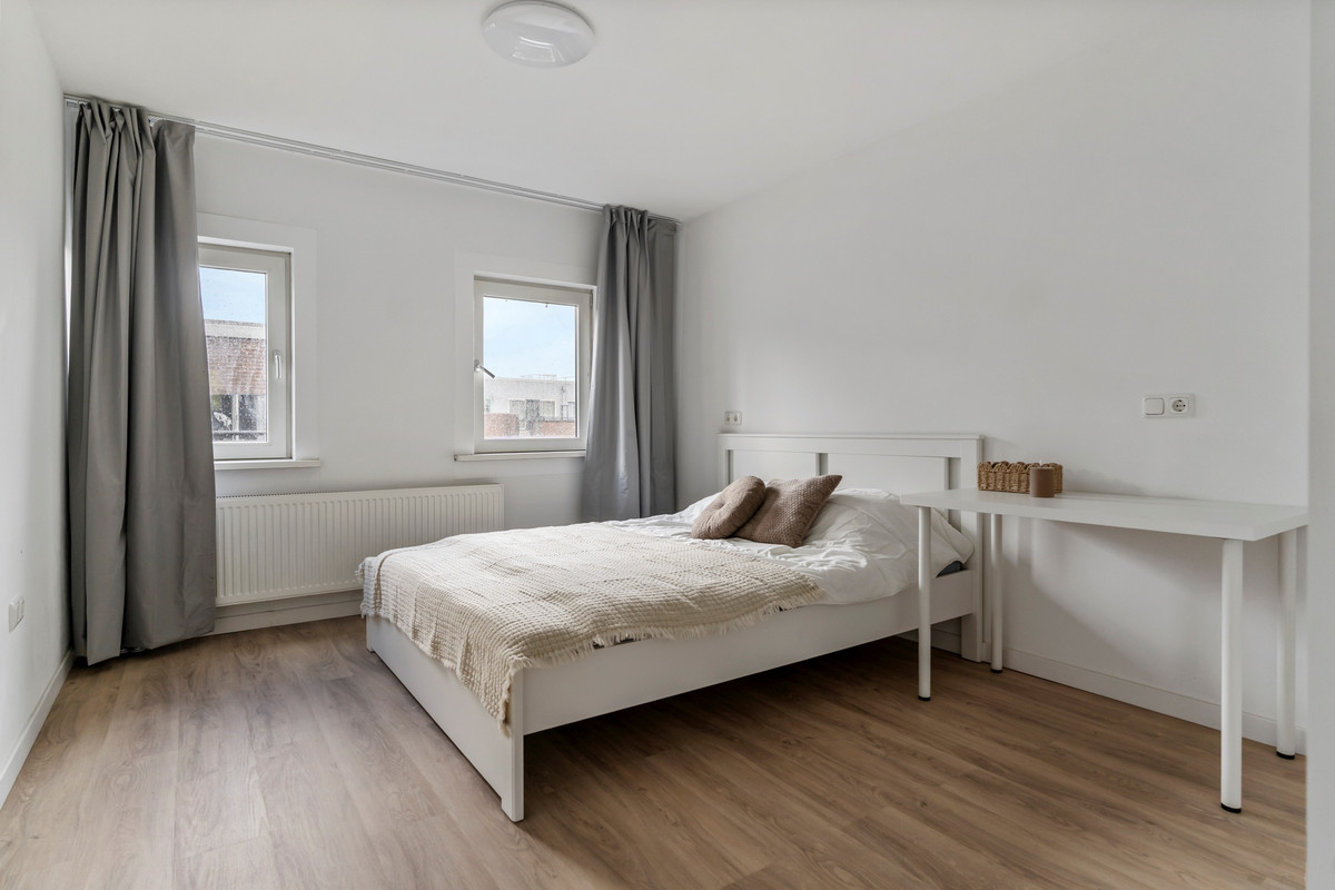 Appartement te koop: Mathenesserweg 27B03, Rotterdam