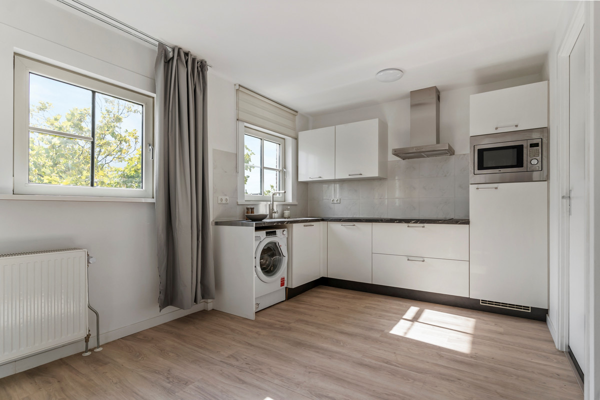 Appartement te koop: Mathenesserweg 27B03, Rotterdam