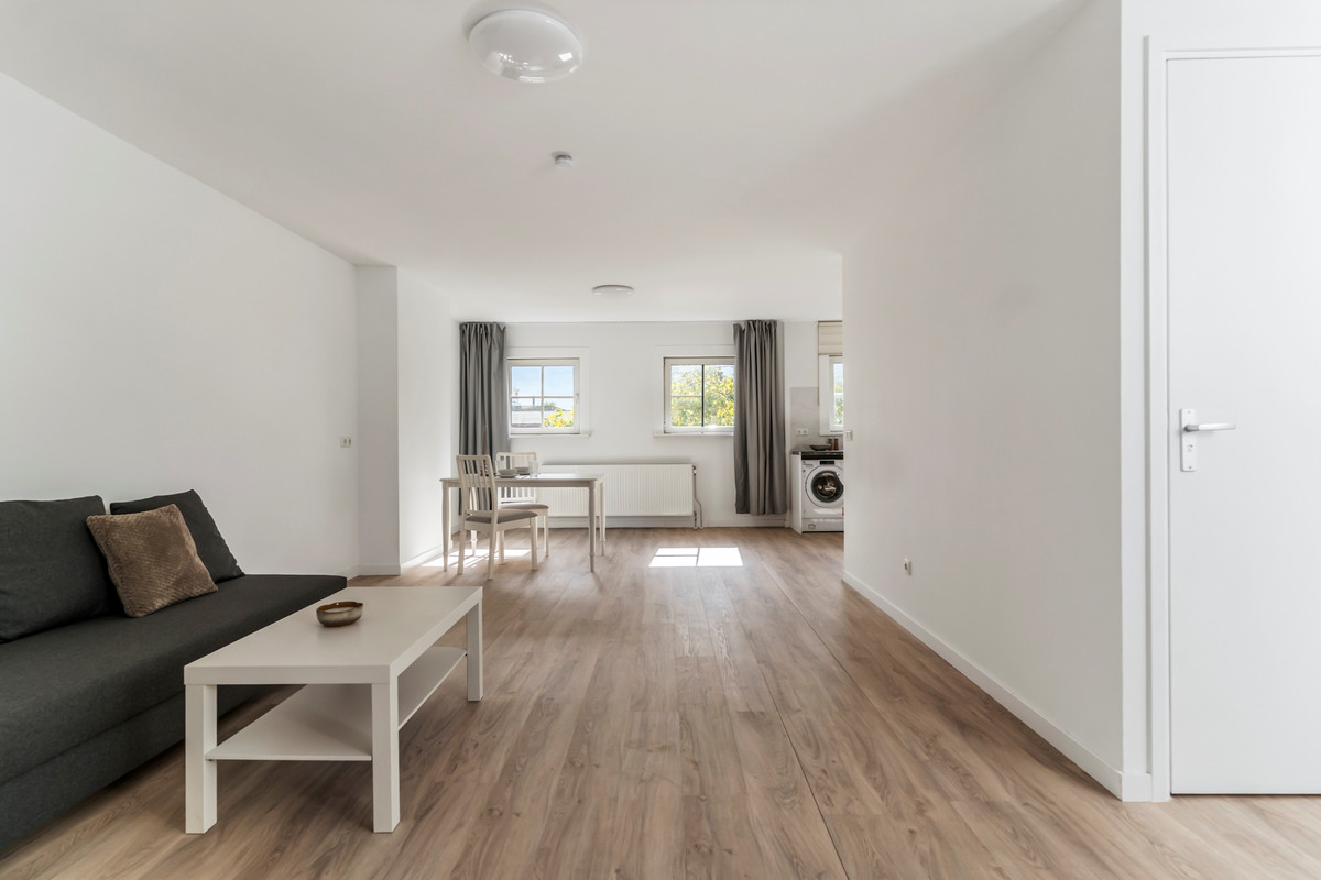 Appartement te koop: Mathenesserweg 27B03, Rotterdam