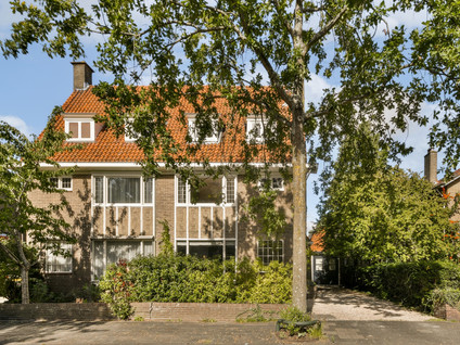 Alberdingk Thijmlaan 48