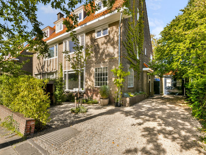 Alberdingk Thijmlaan 48