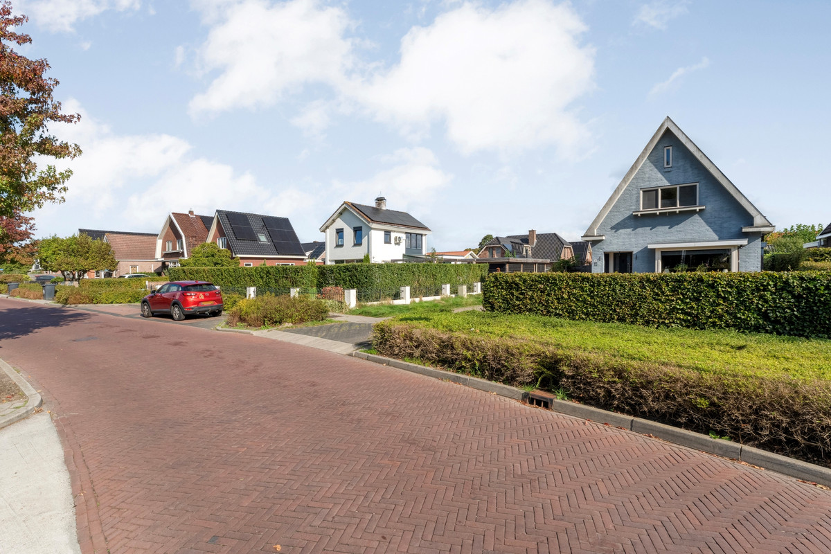 Vrijstaande woning te koop: Brugstraat 142, Klazienaveen