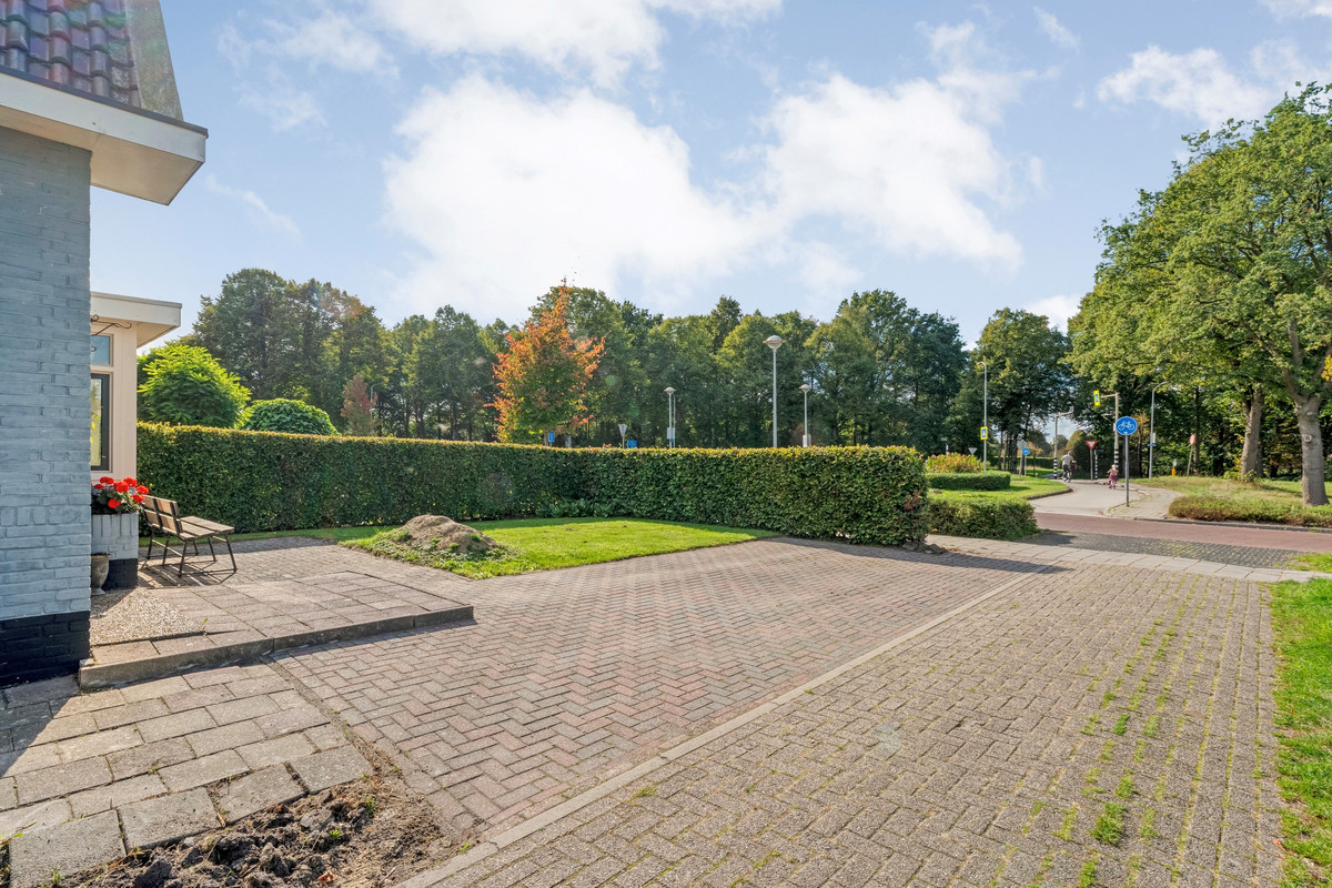 Vrijstaande woning te koop: Brugstraat 142, Klazienaveen