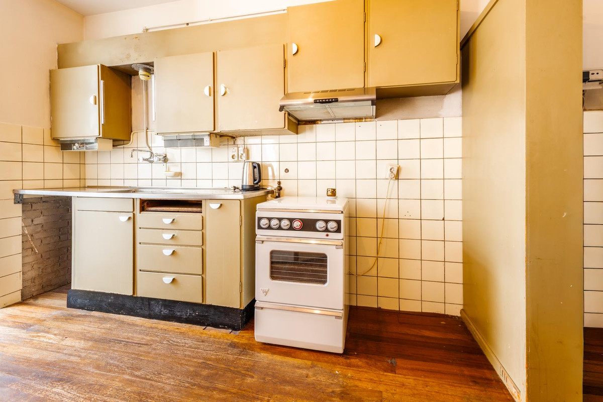 Tussenwoning te koop: Arent van 's-Gravesandestraat 6, Rotterdam