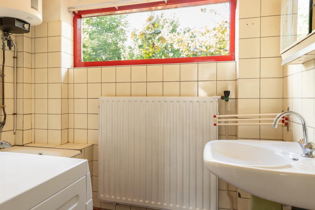 Tussenwoning te koop: Arent van 's-Gravesandestraat 6, Rotterdam