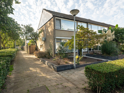 Mr. Ruys De Beerenbrouckstraat 28