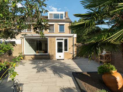 Mr. Ruys De Beerenbrouckstraat 28