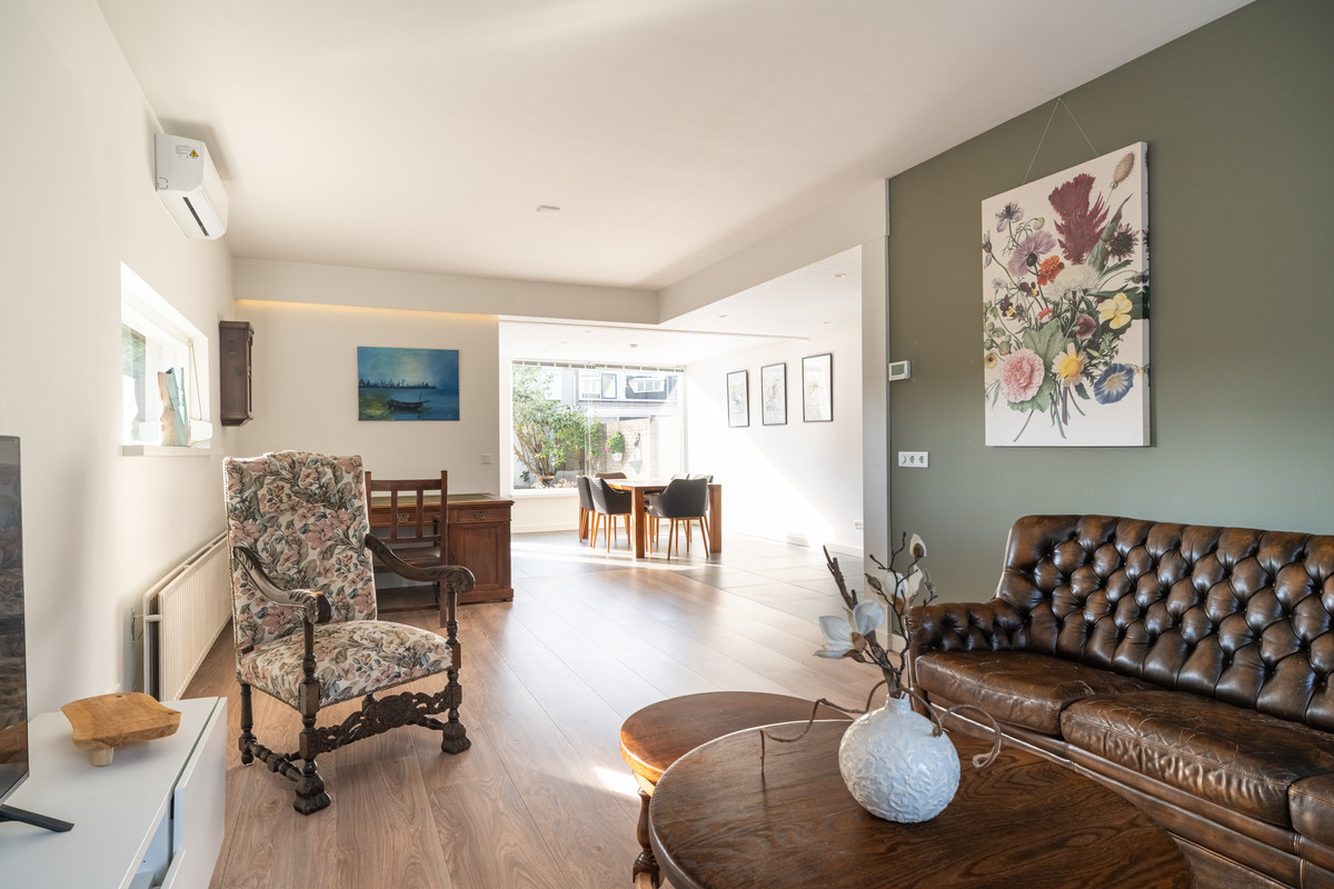Hoekwoning te koop: Mr. Ruys De Beerenbrouckstraat 28, Waalwijk