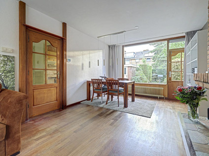 Van der Helmstraat 12