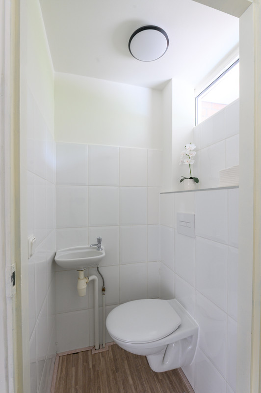 Tussenwoning te koop: Middenhof 204, Almere