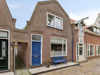 Grote Kerkstraat 2