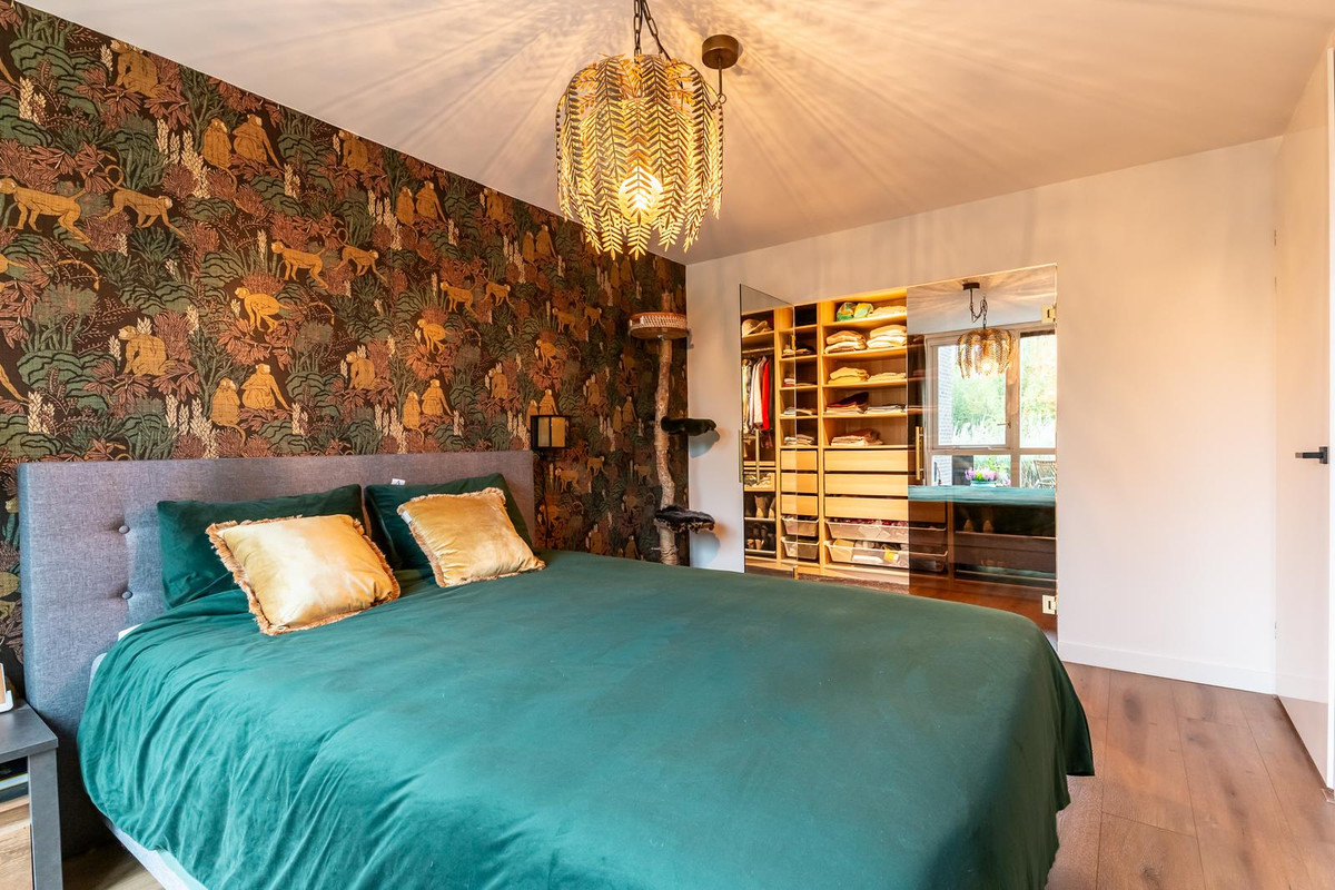 Tussenwoning te koop: Spitsbergen 48, Almere