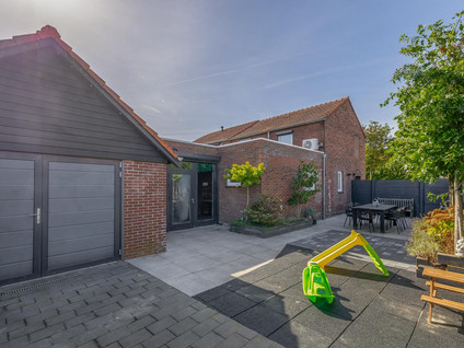 Dwarsstraat 1