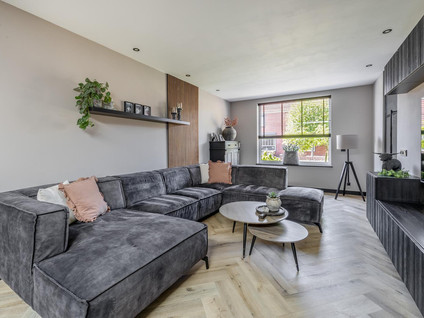 Dwarsstraat 1