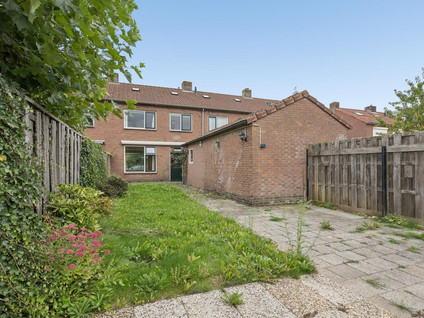 Dr. A.R. Holstraat 24