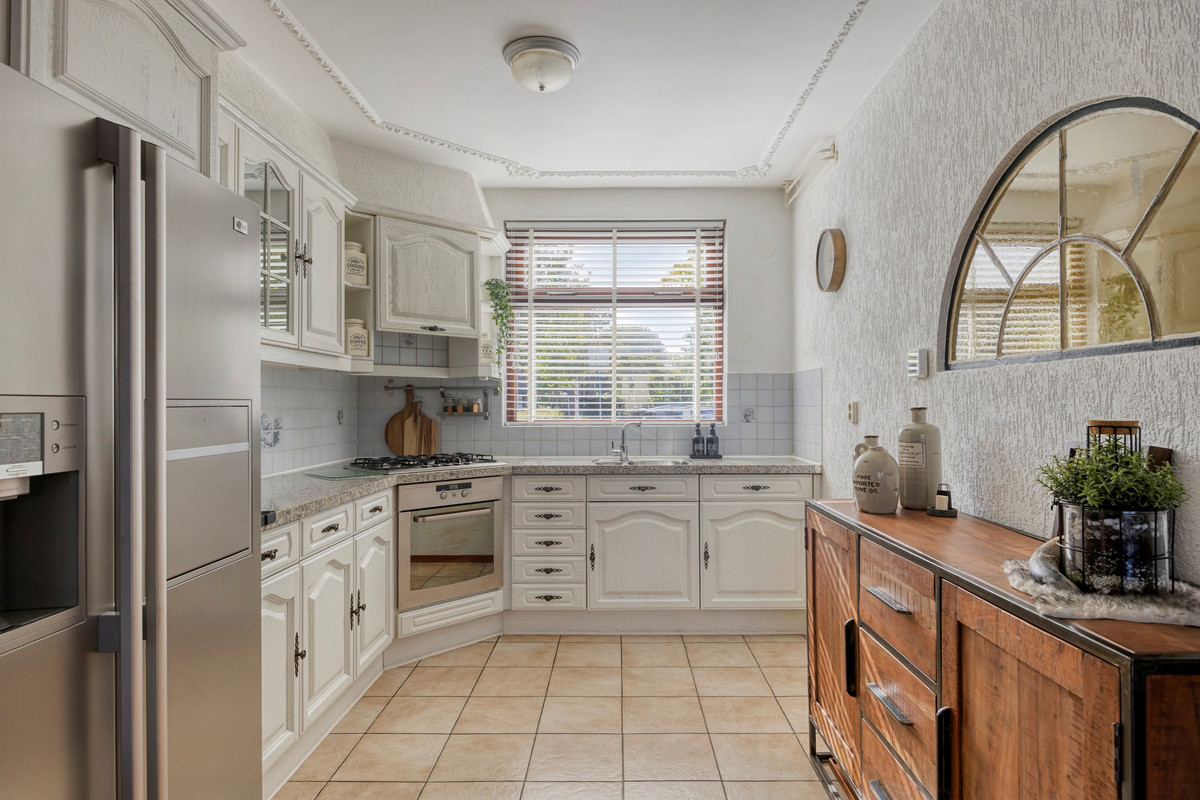 Tussenwoning te koop: Muzenlaan 51, Leiderdorp