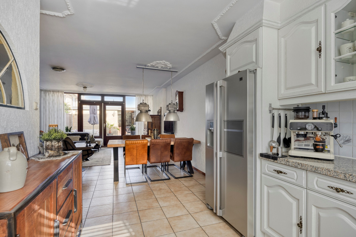 Tussenwoning te koop: Muzenlaan 51, Leiderdorp