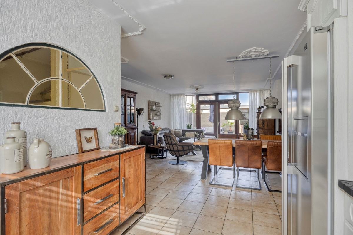 Tussenwoning te koop: Muzenlaan 51, Leiderdorp