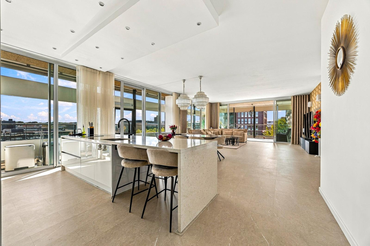 Appartement te koop: Sir Winston Churchilllaan 289F024, Rijswijk
