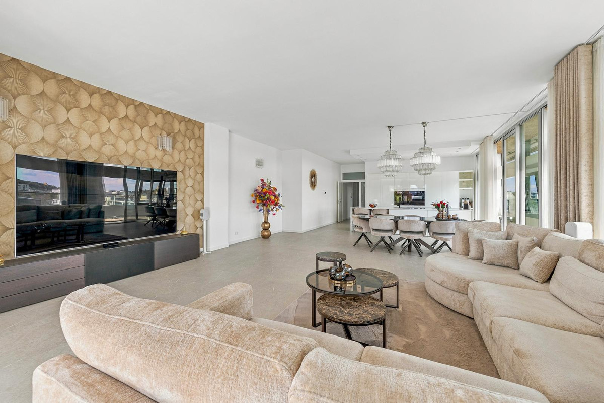Appartement te koop: Sir Winston Churchilllaan 289F024, Rijswijk