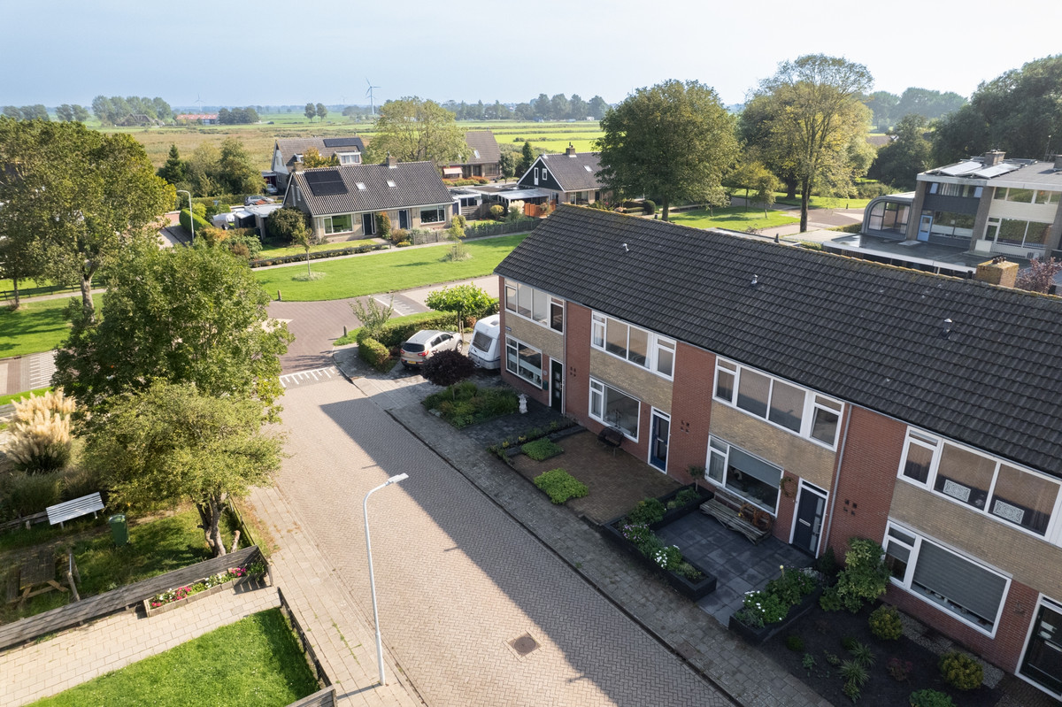 Tussenwoning te koop: De Voorn 3, Makkum