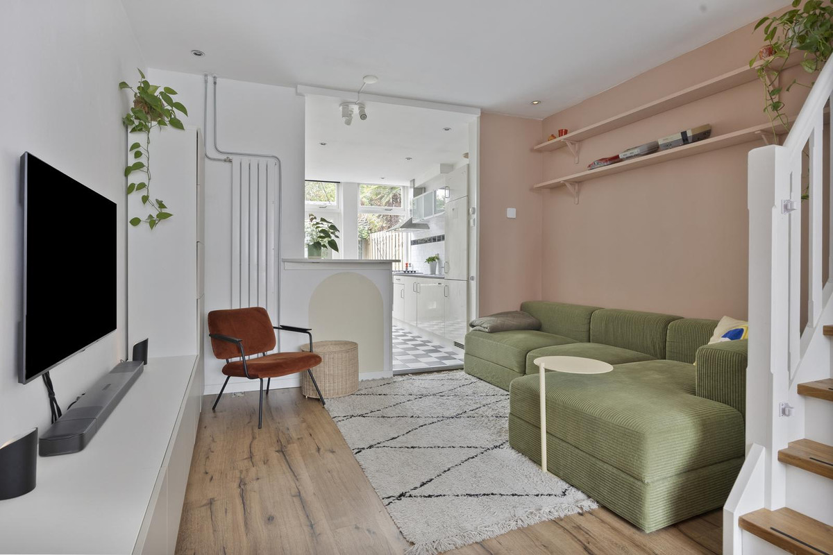 Tussenwoning te koop: Oranjeboomstraat 63, Haarlem