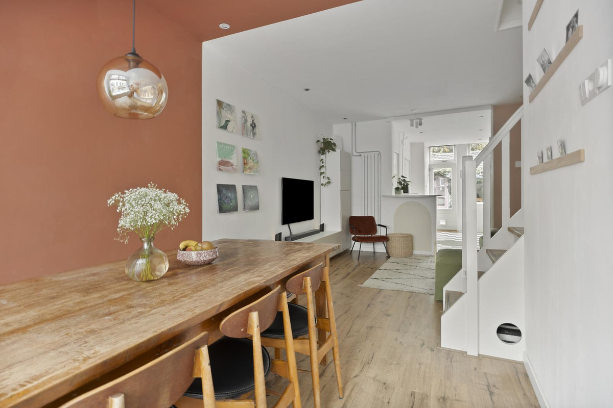 Tussenwoning te koop: Oranjeboomstraat 63, Haarlem