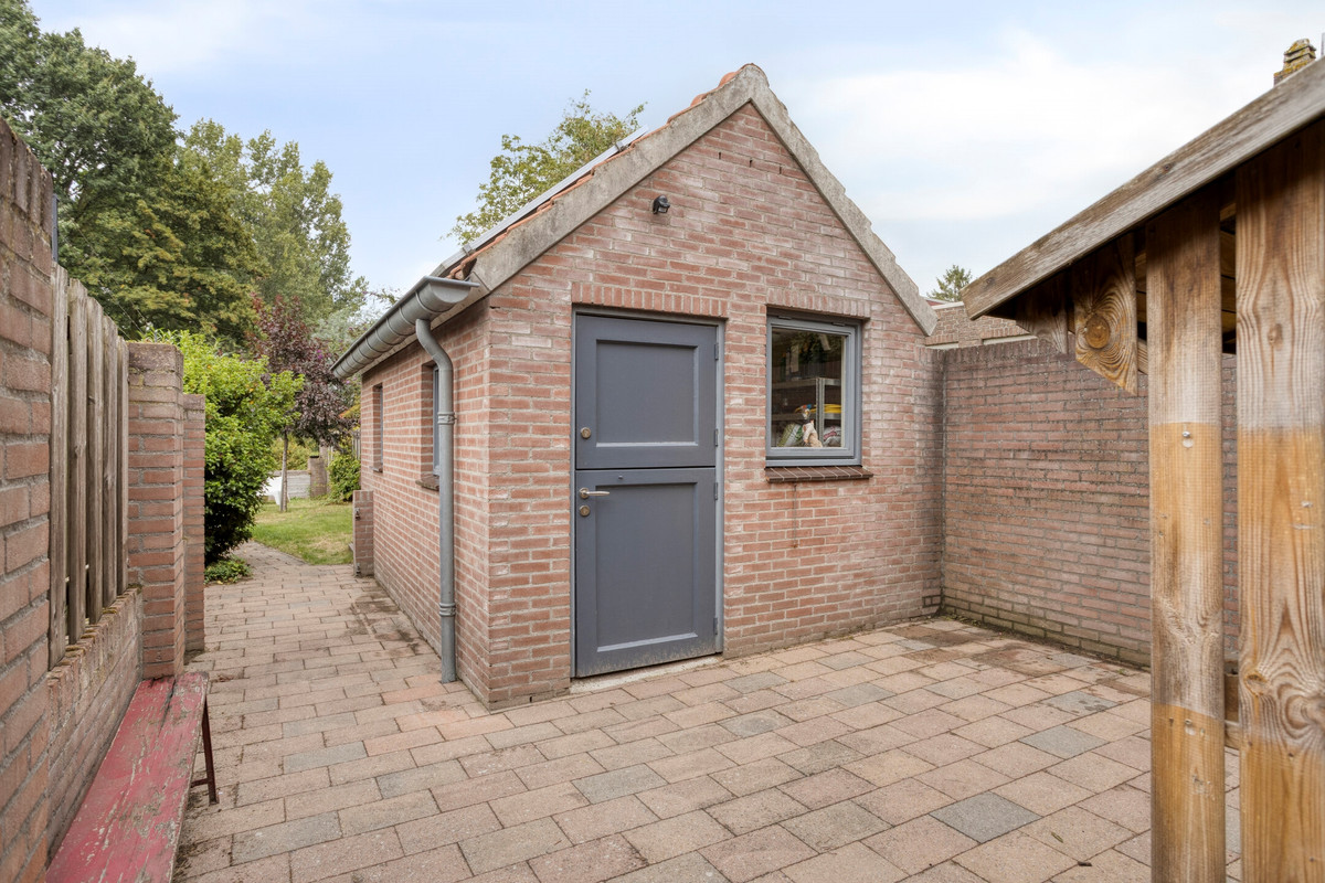 Hoekwoning te koop: Hoofdstraat 151, Terheijden
