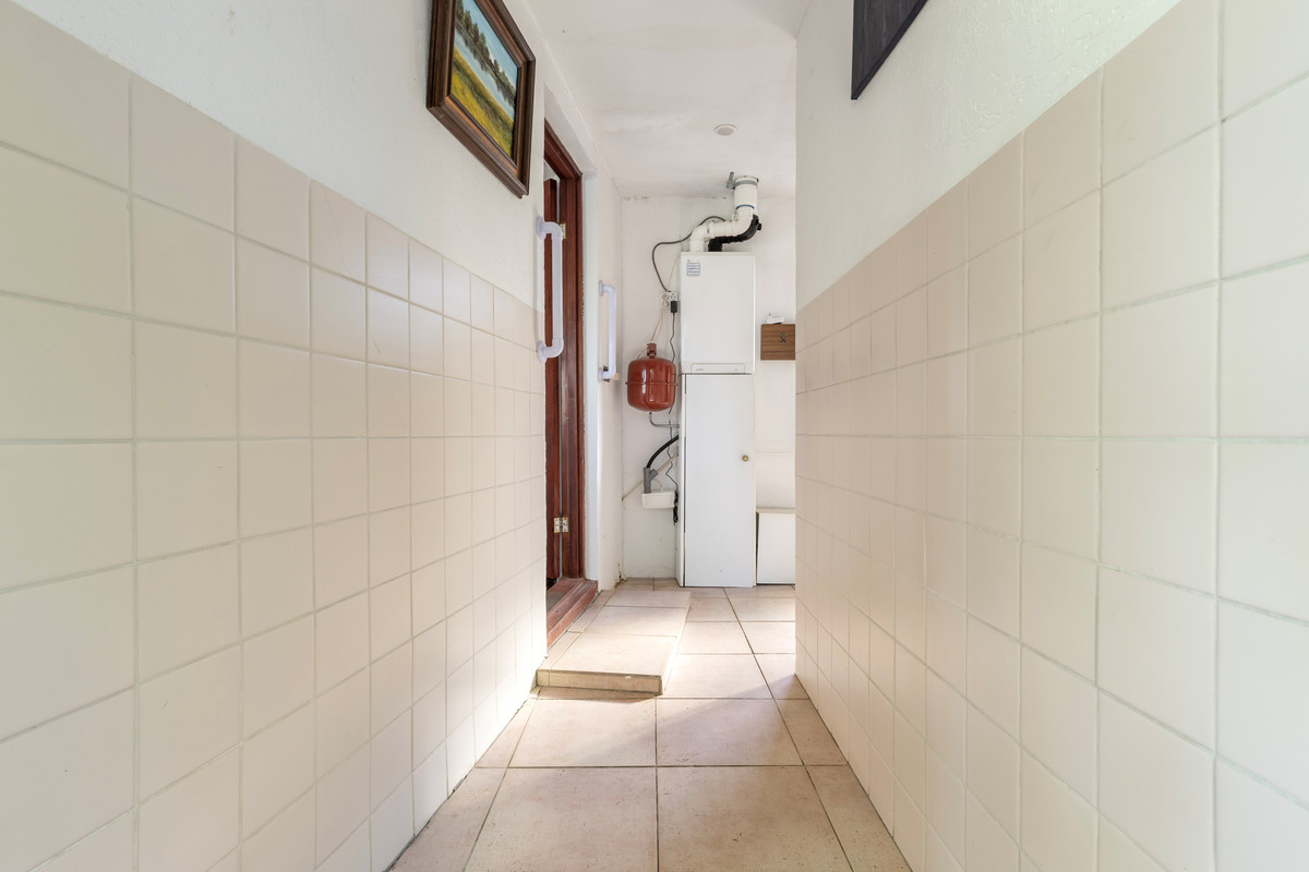 Vrijstaande woning te koop: Munnikendijk 10, Westmaas