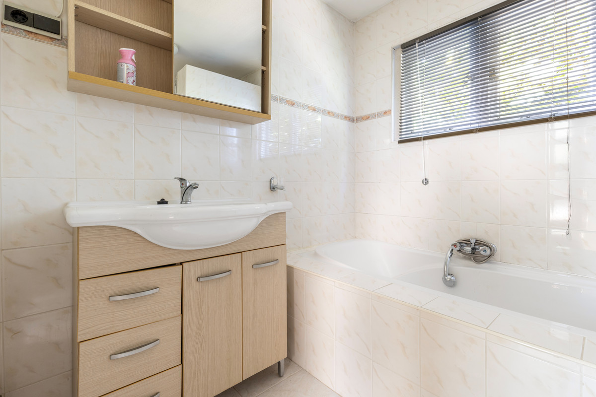 Vrijstaande woning te koop: Munnikendijk 10, Westmaas