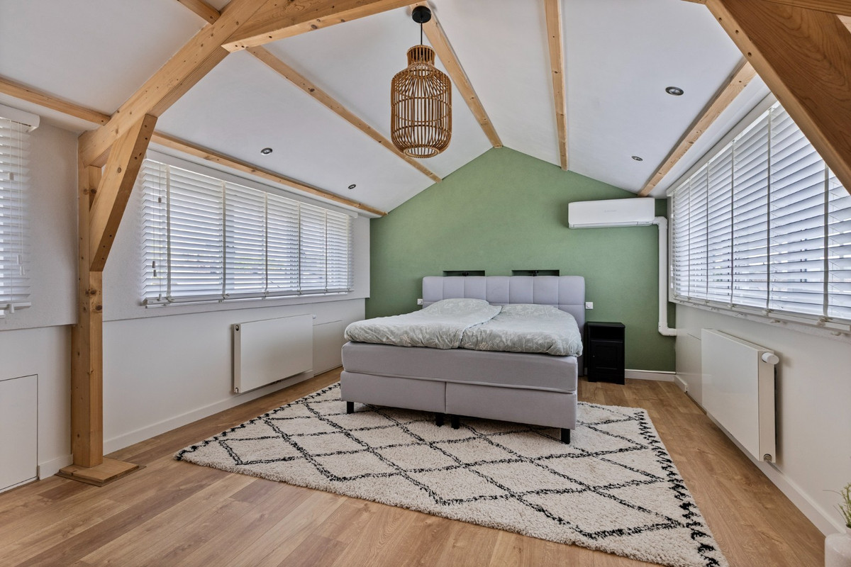 Tussenwoning te koop: Broederhof 2, Veldhoven