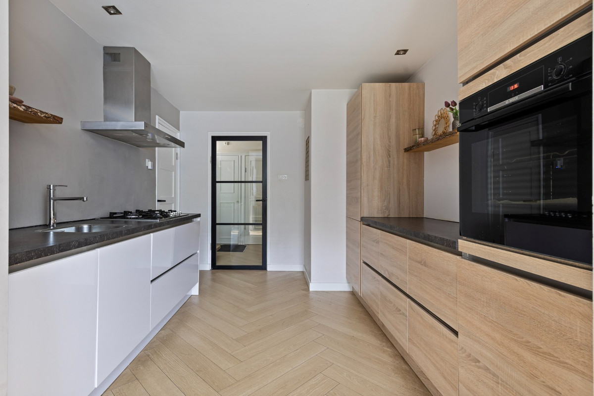 Tussenwoning te koop: Broederhof 2, Veldhoven