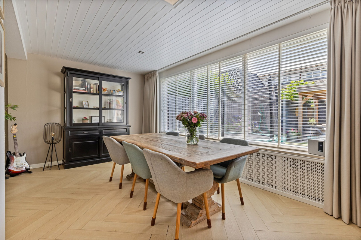 Tussenwoning te koop: Broederhof 2, Veldhoven