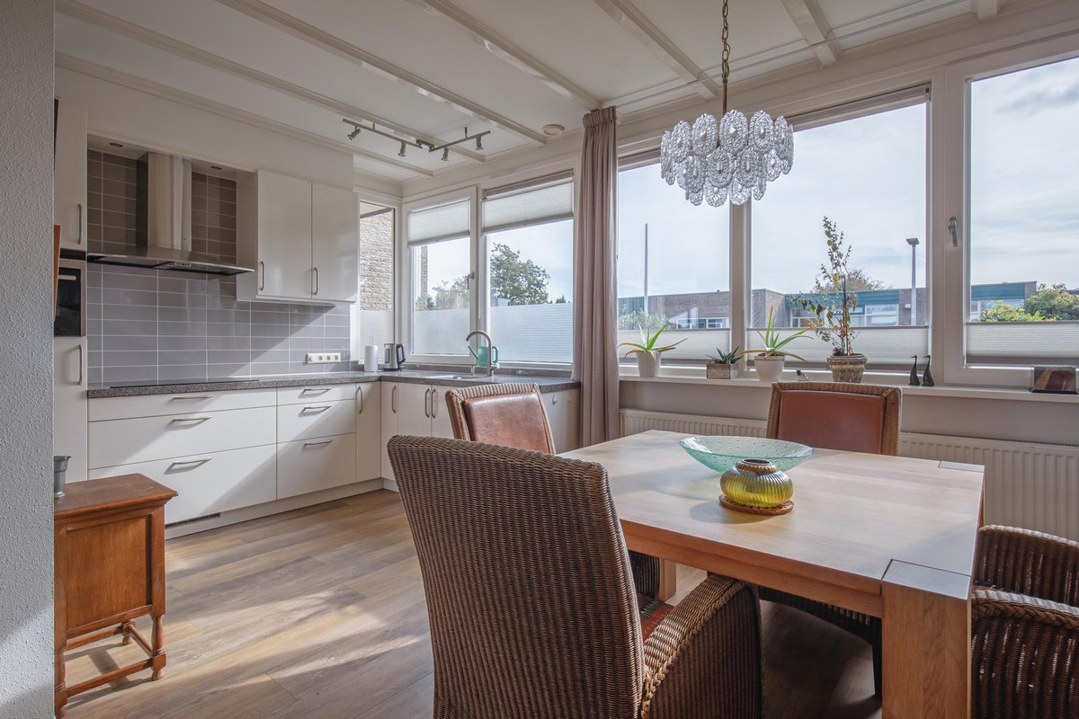 Tussenwoning te koop: Bernhardlaan 112, Den Burg