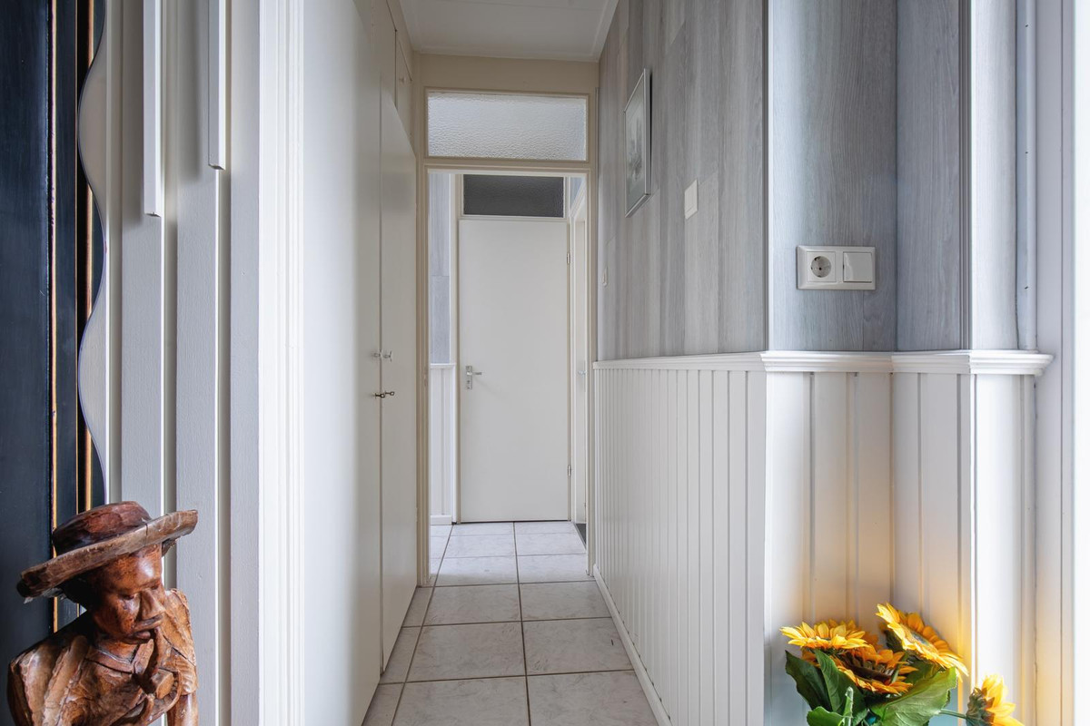 Tussenwoning te koop: Bernhardlaan 112, Den Burg
