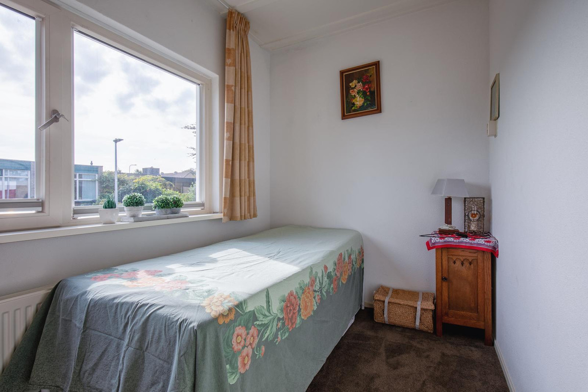 Tussenwoning te koop: Bernhardlaan 112, Den Burg