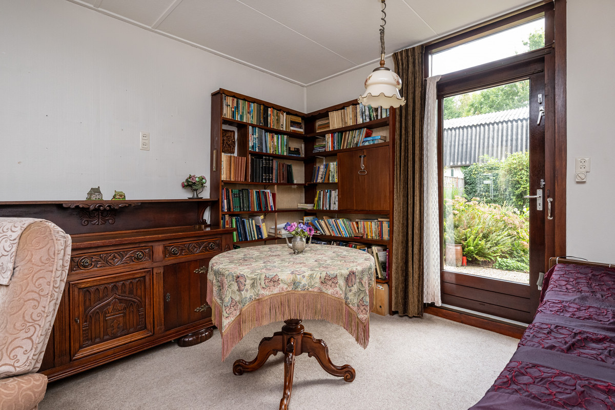 Vrijstaande woning te koop: Julianalaan 2, Dirksland
