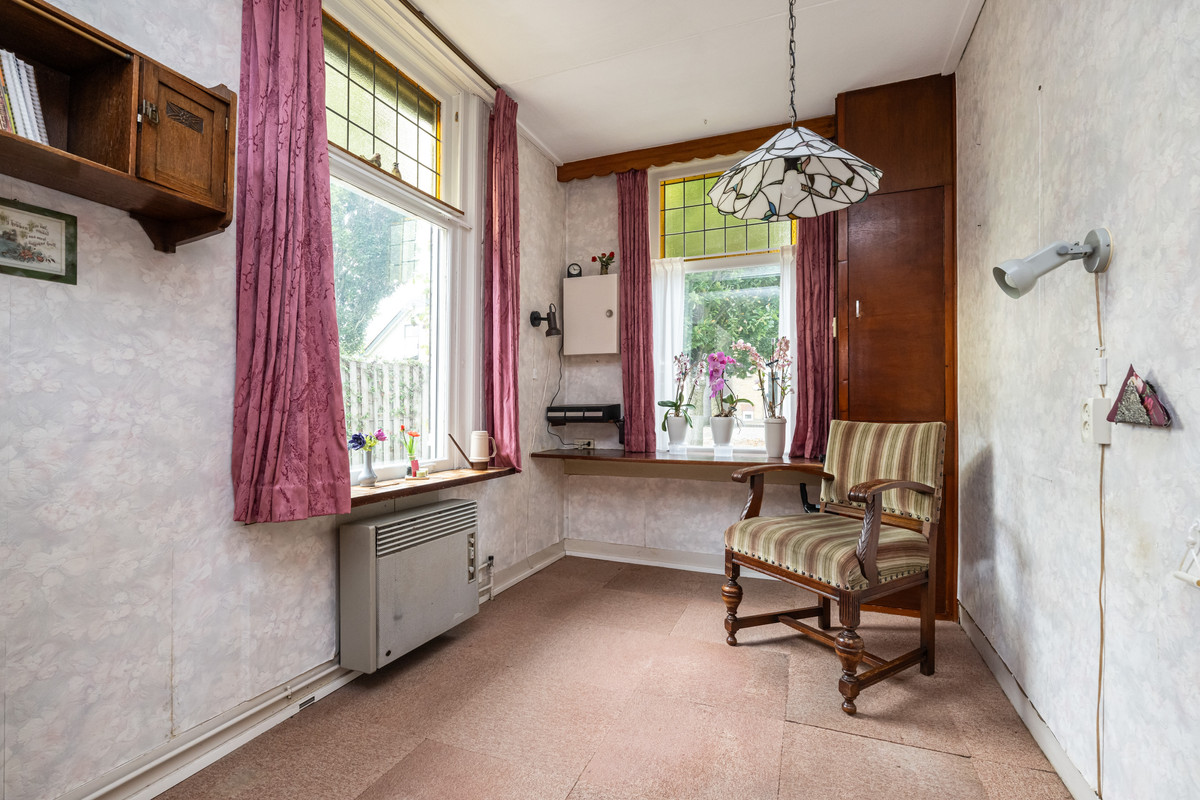 Vrijstaande woning te koop: Julianalaan 2, Dirksland