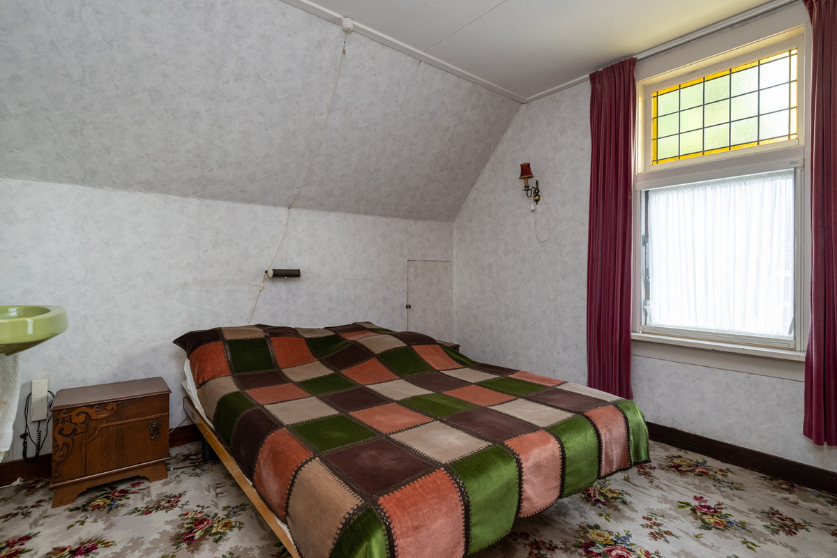 Vrijstaande woning te koop: Julianalaan 2, Dirksland