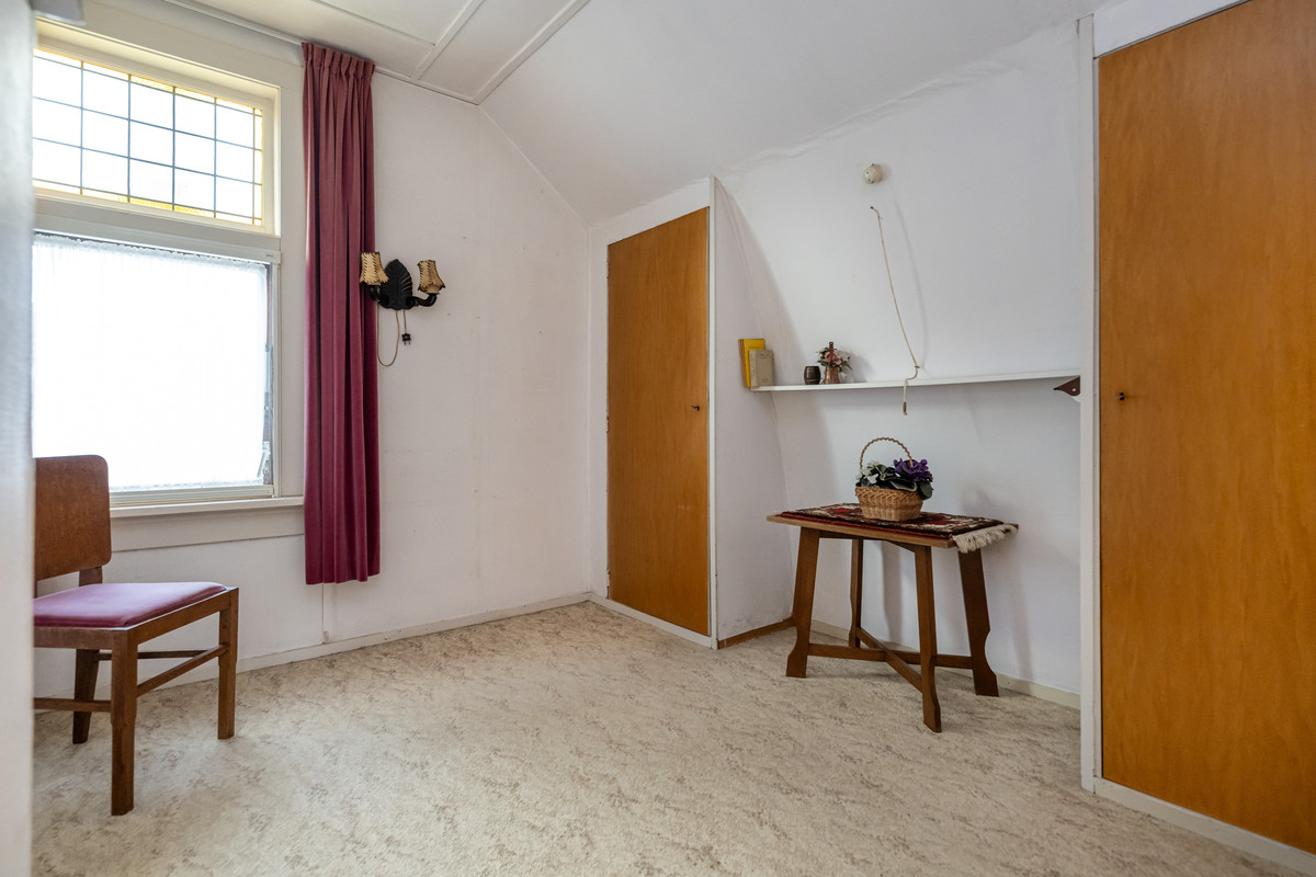 Vrijstaande woning te koop: Julianalaan 2, Dirksland