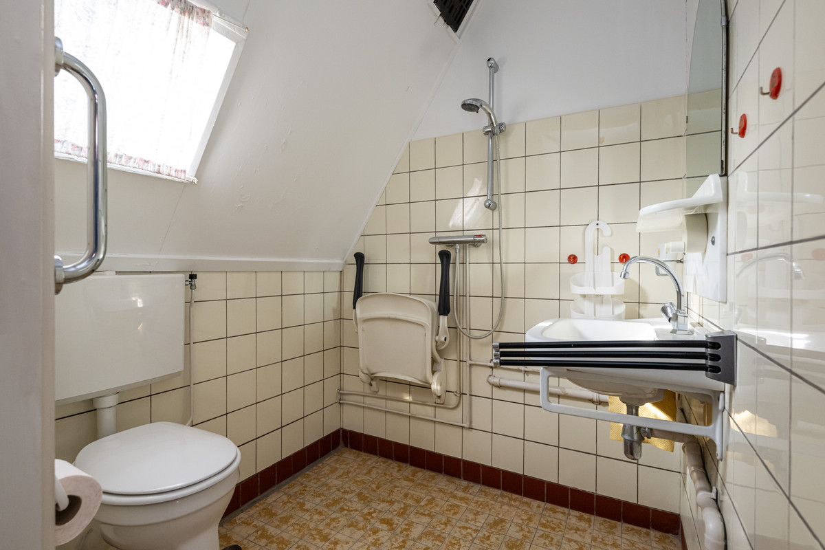 Vrijstaande woning te koop: Julianalaan 2, Dirksland