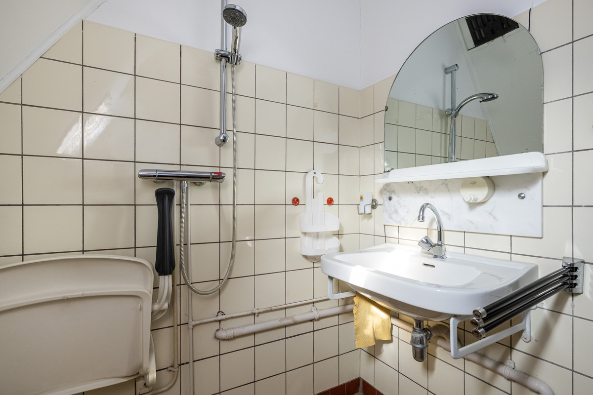 Vrijstaande woning te koop: Julianalaan 2, Dirksland