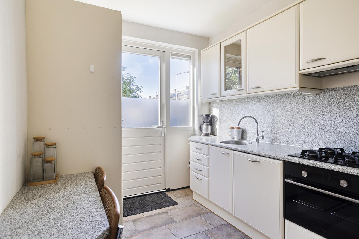Hoekwoning te koop: Prins Hendrikstraat 15, Willemstad