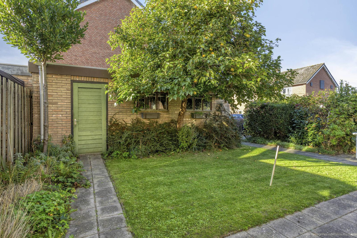 Hoekwoning te koop: Prins Hendrikstraat 15, Willemstad
