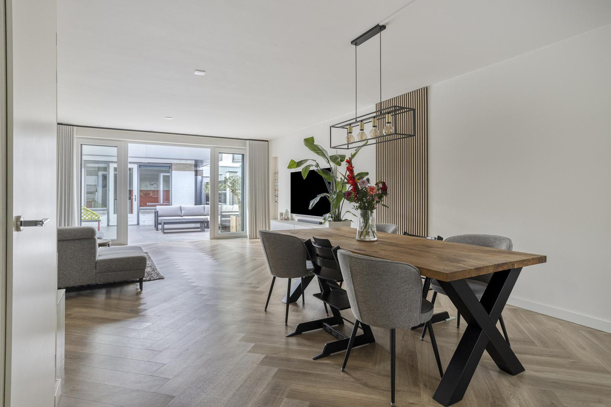 Tussenwoning te koop: Hogeweg 70, Gronsveld