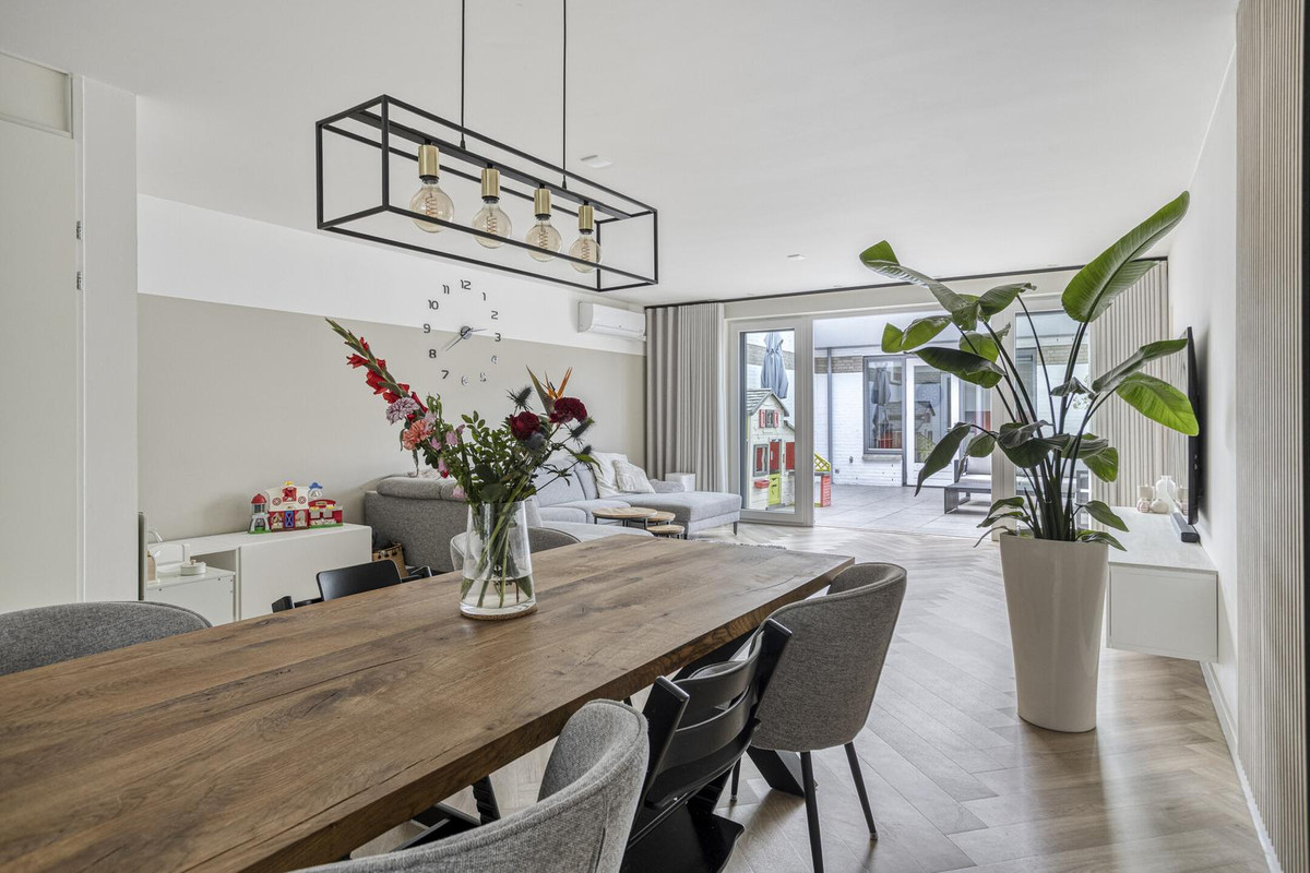 Tussenwoning te koop: Hogeweg 70, Gronsveld