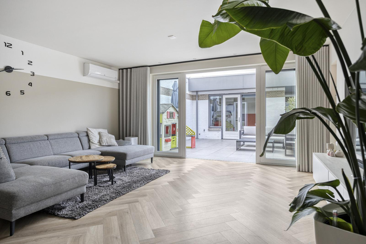 Tussenwoning te koop: Hogeweg 70, Gronsveld